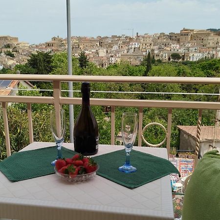 Comfort, Parcheggio E Balcone Su Tricarico In Basilicata, Io Sono Qui Dış mekan fotoğraf