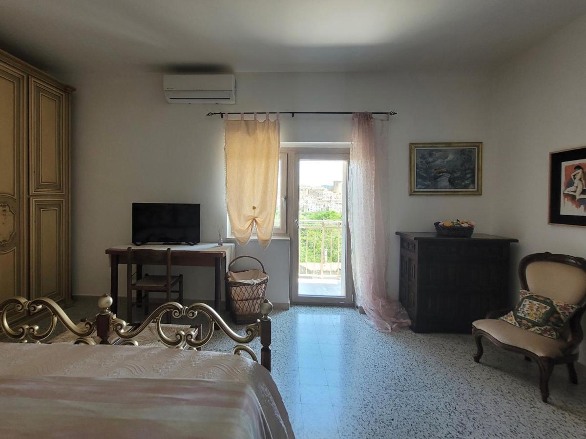 Comfort, Parcheggio E Balcone Su Tricarico In Basilicata, Io Sono Qui Dış mekan fotoğraf