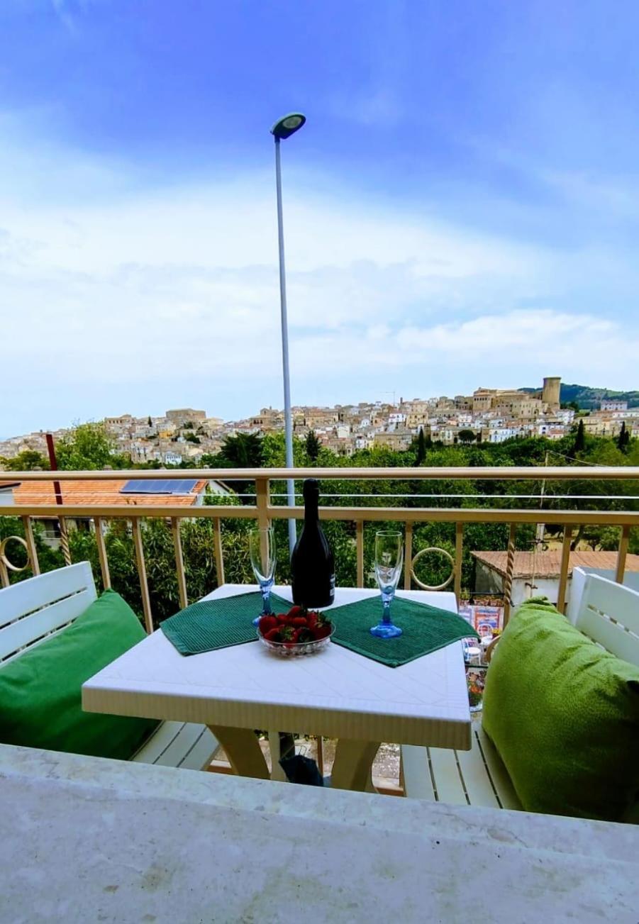 Comfort, Parcheggio E Balcone Su Tricarico In Basilicata, Io Sono Qui Dış mekan fotoğraf